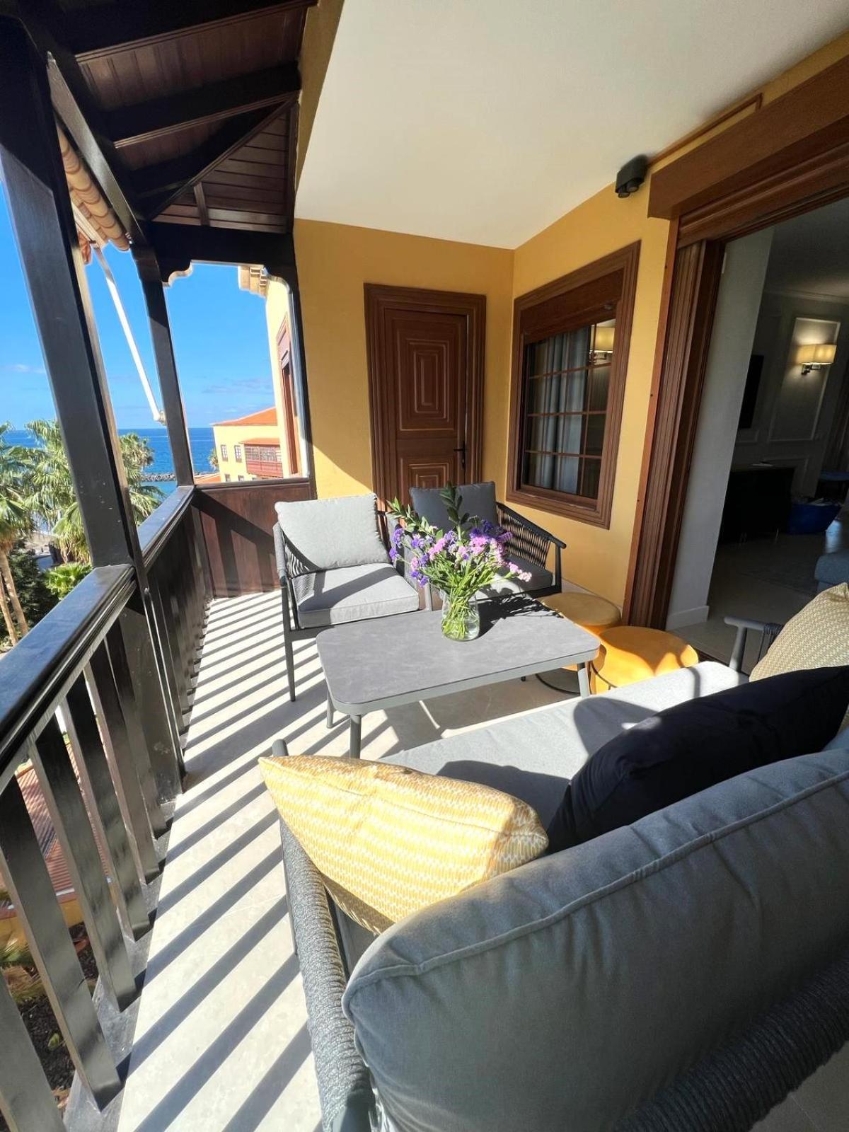 Apartamento Amarillo Oceanview Playa Feñabe エクステリア 写真